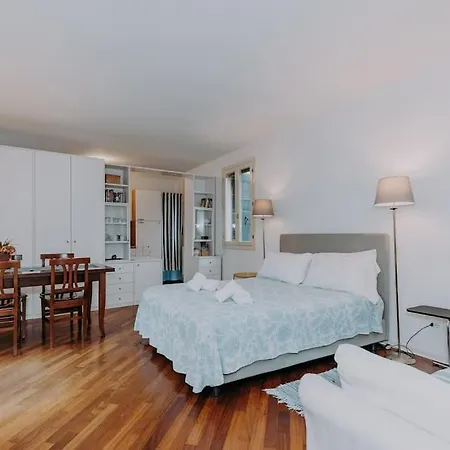 Elegant Nice Home With Private Terrace In Venice - Frari Church Exterior photo