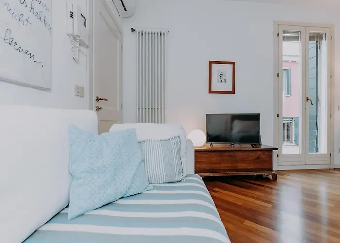 Elegant Nice Home With Private Terrace In Venice - Frari Church