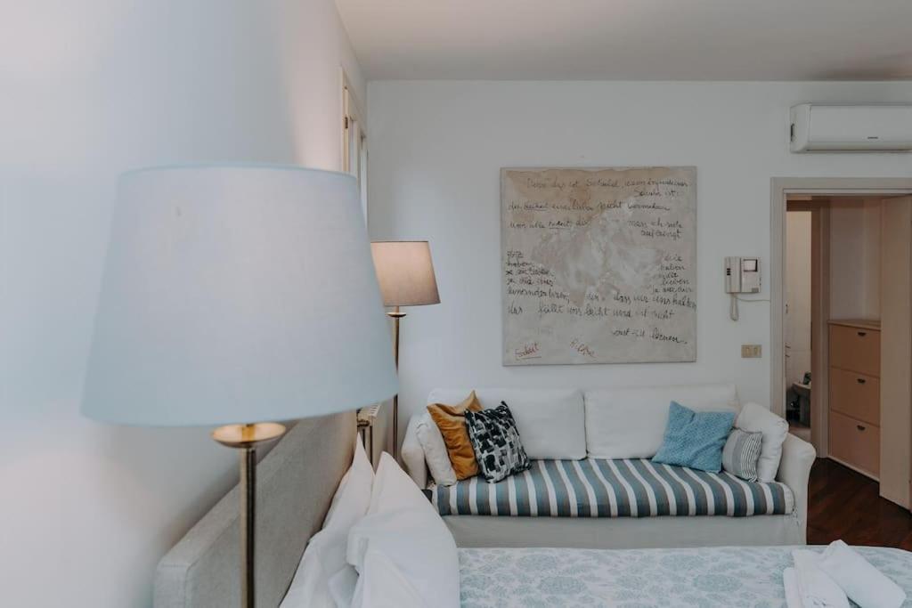 Elegant With Private Terrace In - Frari Church Veneza